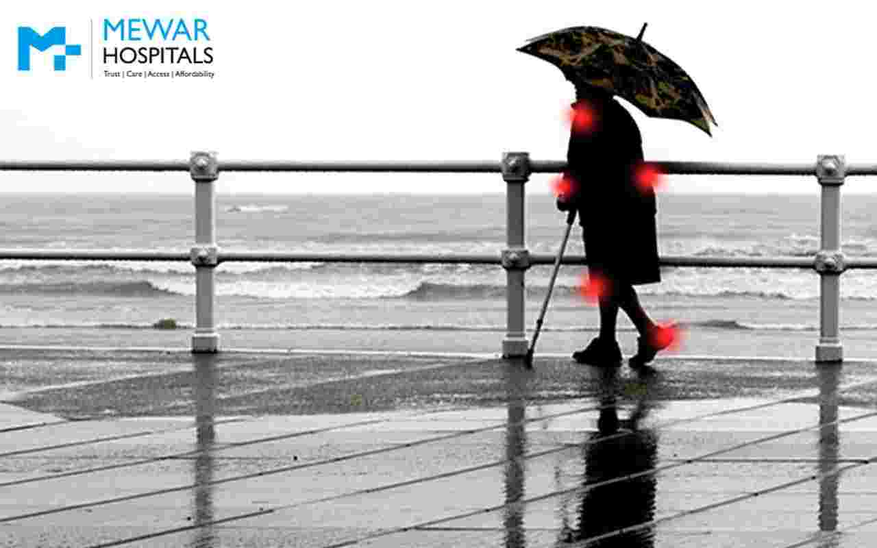 https://www.mewarhospitals.com/wp-content/uploads/2022/07/joint-pain-and-monsoon.jpg